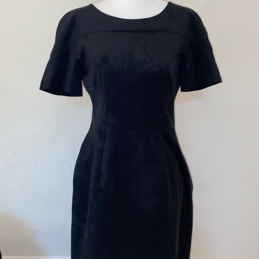 Tommy Hilfiger black stretch short sleeve sheath microsuede dress Sz 6